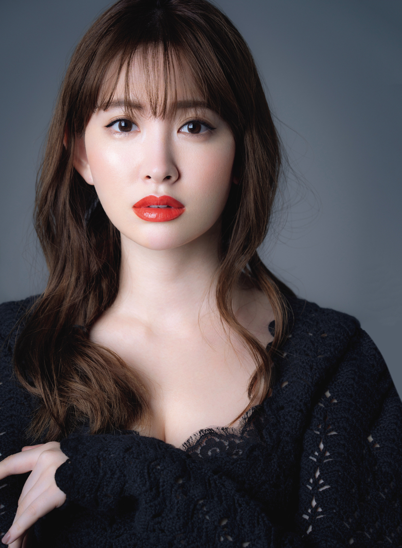 小嶋陽菜（こじはる）の結婚相手は宮本拓？歴代の彼氏や熱愛情報・馴れ初めも